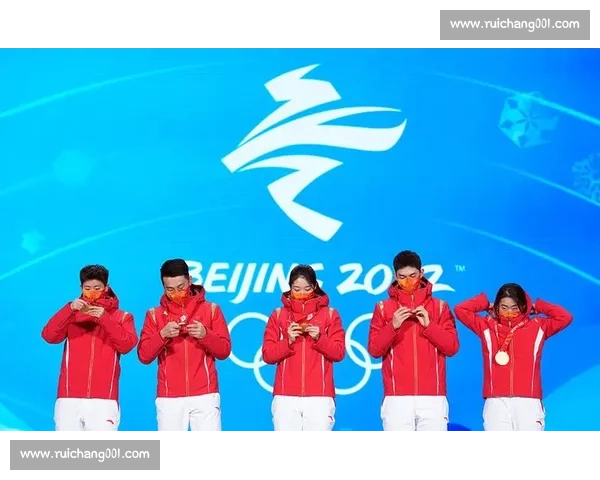 摔跤冠军的奋斗之路与赛场荣耀背后的故事揭秘
